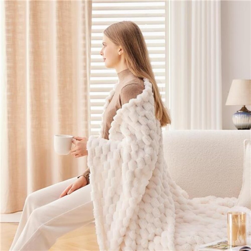 Super Soft Throw Blanket Ivory Premium Silky Flannel Fleece 3D Clouds 50"x60" - Picture 4 of 6